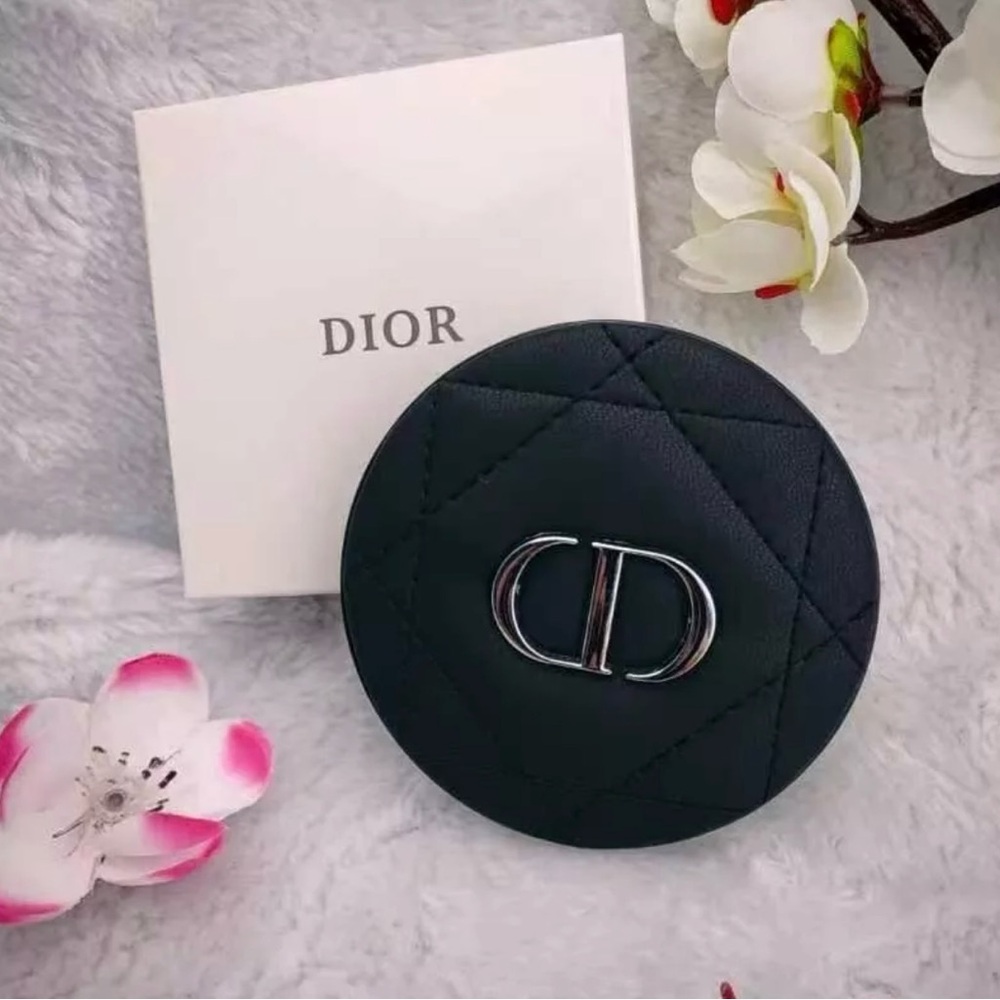 DIOR Beauty Quilted Compact Double Mirror